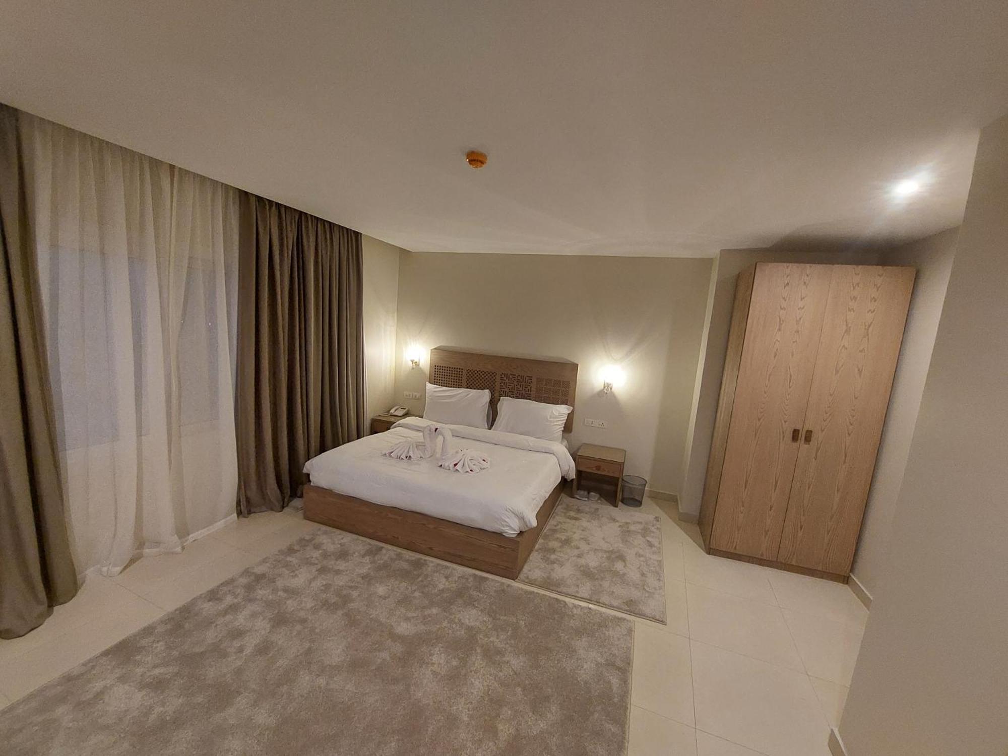 Doudou Pyramids View Hotel Kafret el-Gabal Exterior foto