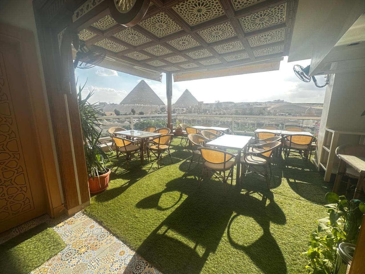 Doudou Pyramids View Hotel Kafret el-Gabal Exterior foto